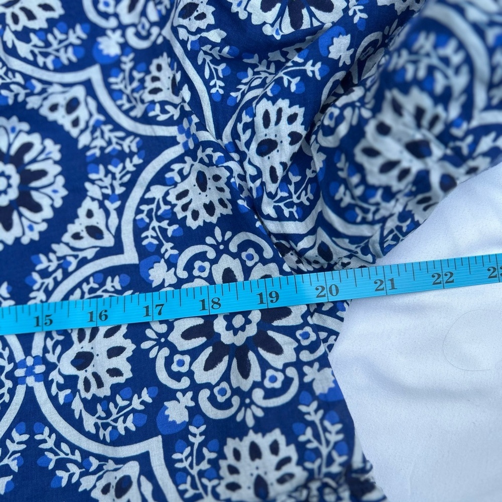 Tuckernuck size L blue cotton puff sleeve floral structured coastal blouse - Picture 6 of 7
